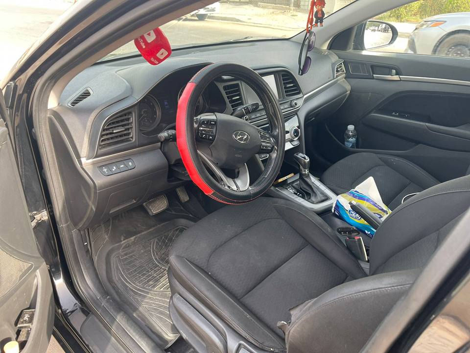 النتره موديل 2020 فول مواصفات 
سياره وارد امريكي حادذهه بامريكا جاملخ لعبري ولبنيد وبلعراق باب لعبري ولوراهه
1تحكم ستيرن
2كشنات هيتر 
3قياده اليه
4رادارات
5مكينه 2000دوش
6كير svt
7نضام سبورت
8هيترات ستيرن
عنواني بغداد زعفرانيه
للاستفسار *********** بغداد, العراق
