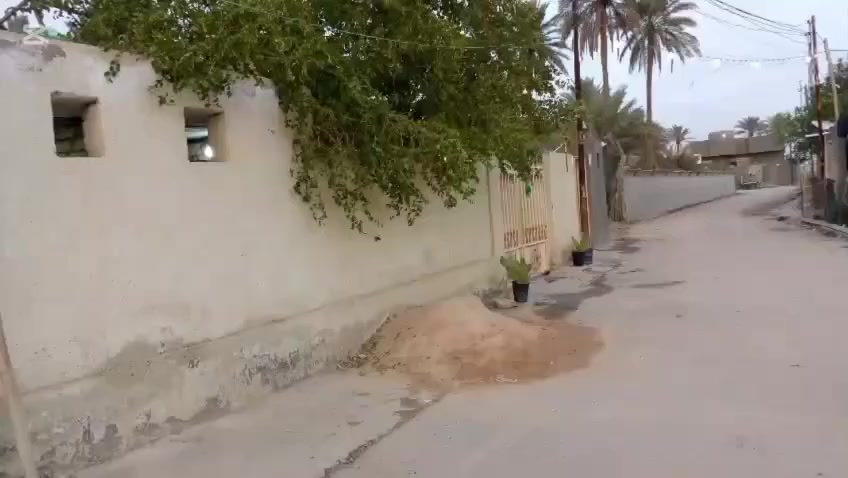 بسم الله
بيت زراعي سند 25 مساحت البيت 240 متر يتكون البيت من 2 غرف مع صاله مع استقبال مع مطبخ ومغاسل داخليه وخارجيه مع حديقه البيت بناء طابوق اعكاده نزات عباس مطلب  خدمات مع تبليط الباب البيت شوف عينك البيت نضيف السعر 50 مليون الاستفسار خاص *********** وأتساب شغال 👉🏻
