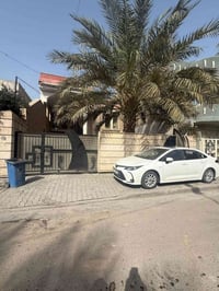 دار للبيع مسلح   المساحه 336 متر. الواجهة 10 متر   يتكون من 5 غرف نوم ...