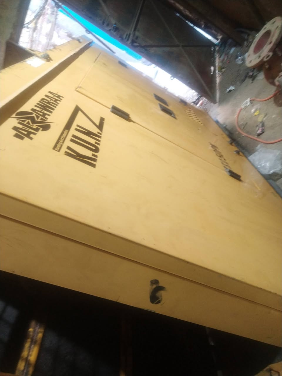 للبيع مولد 50 Kva
كاتم نظافة 95 %
***********
