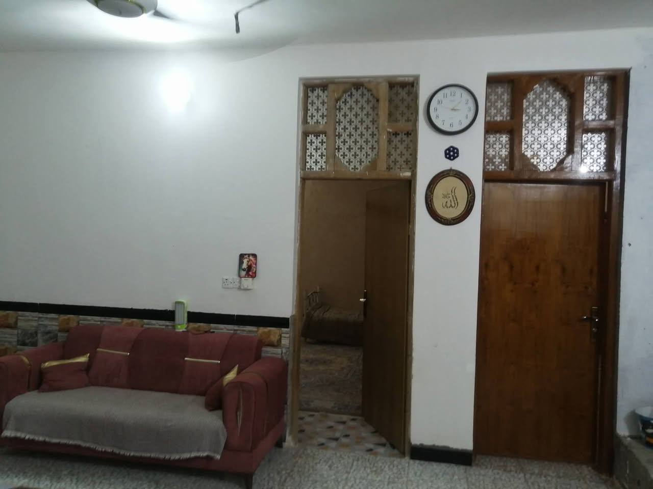 دار للبيع في قرية عنانه
سعر ٤٠
فقط مكاتبه يم المختار
للستفسار ***********
