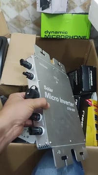 منظم طاقة شمسية • ٤ ألواح