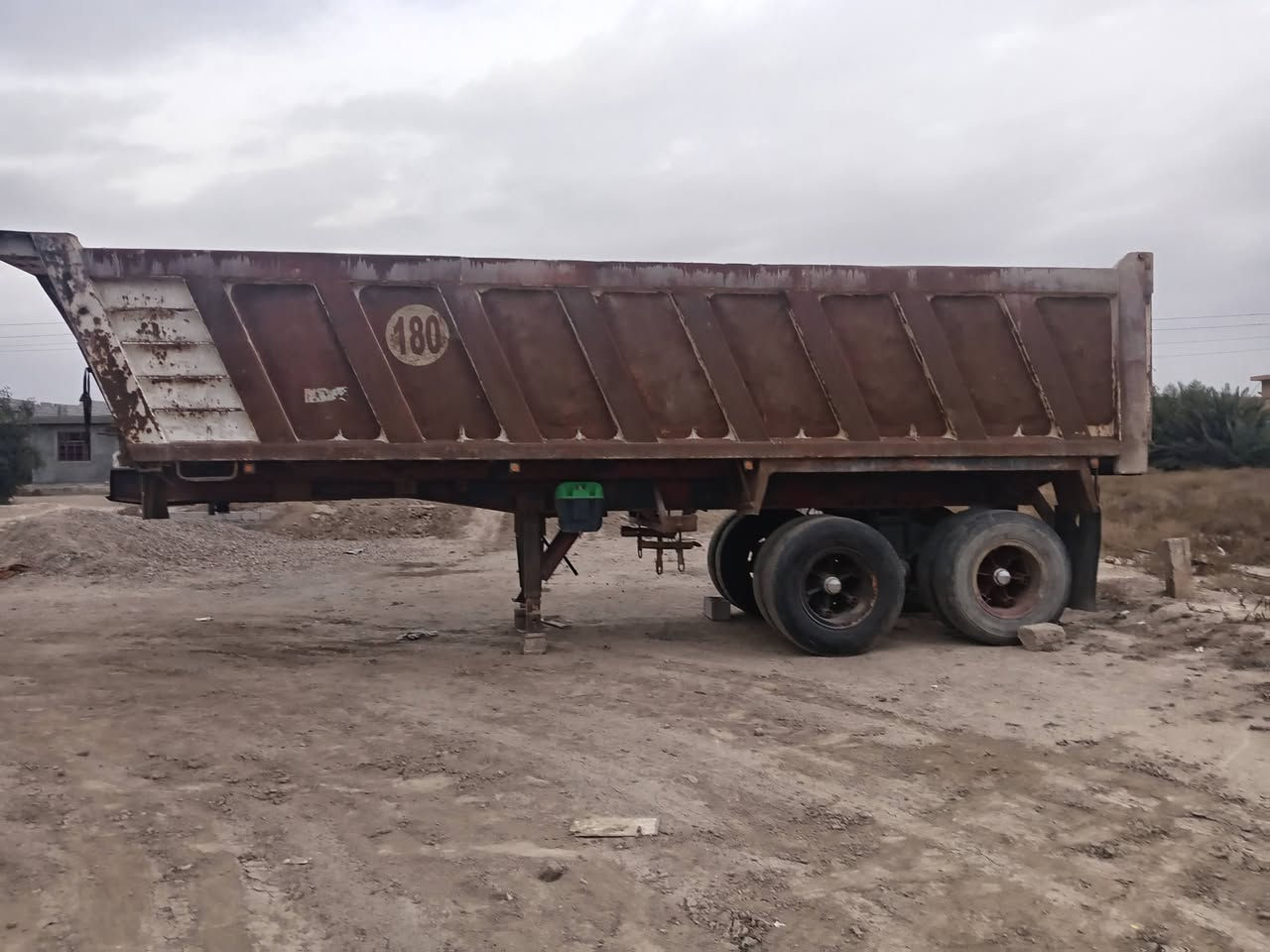 سلام عليكم عربانه البيع باب طين ألماني جاهزه لعمل بيه فطر يم الركبه بسيط سعر ١٠٥ وبيه مجال *********** مكان ابوغريب خط سريع
