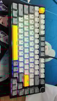 قطع إلكترونيات • للبيع • تواصل بالخاص