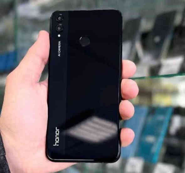 هونر 8X إنتاج 2019 يحمل لعبه للبوبجي  بدقه 40 فريم ذاكرة 6/128 سعر العرض ليوم الخميس  70 الف دينار
🔹 اصلي إنتاج 2019 نظافة 100 
🔹 المعالج: Hisilicon Kirin 710 ثماني النواة
🔹🔹ينزل لعبة بيس efootball 
🔹 الكاميرا: خلفية مزدوجة 20+2 م.ب. / امامية 16 م.ب.
🔹 الشاشة: 6.5 بوصة بدقة FHD+ بها نوتش
🔹دبل سيم كارت 4G + رام خارجي بنفس الوقت 
🔹بصمة اصبع بظهر الهاتف 
🔹 يدعم جميع خدمات گوگل وسوق بلي + البحث الذكي + التصوير الذكي Ai 
🔹 يدعم الراديو FM + مسرع الالعاب + مصباح + وضع المرآة + البوصلة + الصحة + المفكرة والتقويم 
السعر 70 الف دينار فقط ✅ 
جمله ومفرد توصيل كافه محافظات 
بغداد زيونه الربيعي مقابل مول دريم ستي خلف الكراج 
نأسف اذا اتاخرنه بالرد  راسلني ع واتس او الاتصال ب 
***********
*********** بغداد
