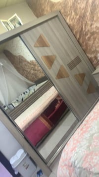 غرفة للبيع • نضيفه