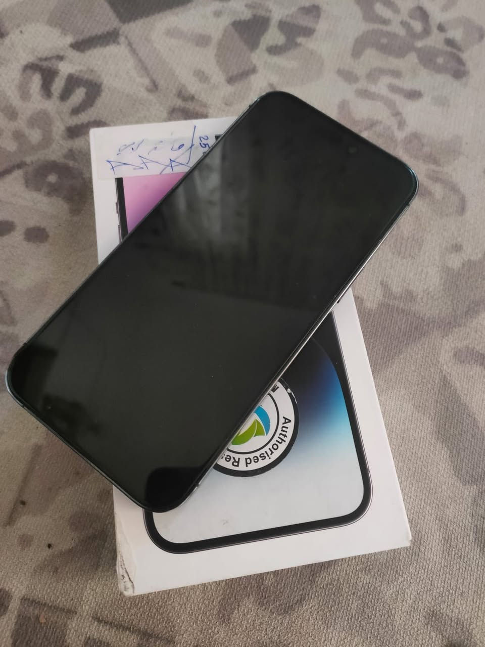 ١٤ برو ماكس نضيف كلش مكفول من كلشي بطاريه ٨٦ ذاكره ٢٥٦ شرق اوسط ماستر مامفتوح بلادي كله غراض كامله السعر ٨٠٠ وبي مجال للشراي اتصل او خاص *********** العنوان:كربلاء حي العامل
