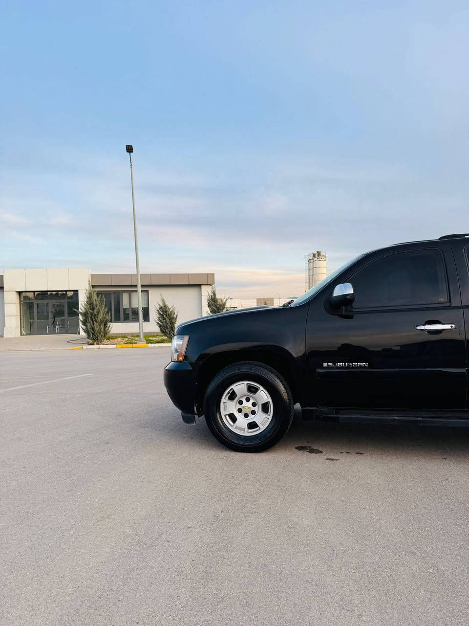 ﷽

جۆر: شۆفلێت تاهۆ سوبەر بان 
مۆدێل :٢٠٠٩
ڕەنگ : ڕەش پێشتر ڕەساسی بوە گۆرواوە بۆ جوانی موسو بڕاوە بە شەرت 
مواصەفات :فول مواصەفات
ڕەقەم : بێ ڕەقەم بە شەرتی ماڵی کەس نەبی حیجزی لەسەر نەبێ ماڵی مەدەنی نەبێ هیچ کێشەی لەسەر نەبێ 
پێشو دواو تایەی تازەیەو بێ تەقەو ڕەقە 
موشەریت لە خزمەتا ئەبم گۆڕینەوە فرۆشتن 
نرخی ٧٥ گەڵاو مەعامەلە
ژمارەی مۆبایل :*********** السليمانية, العراق
