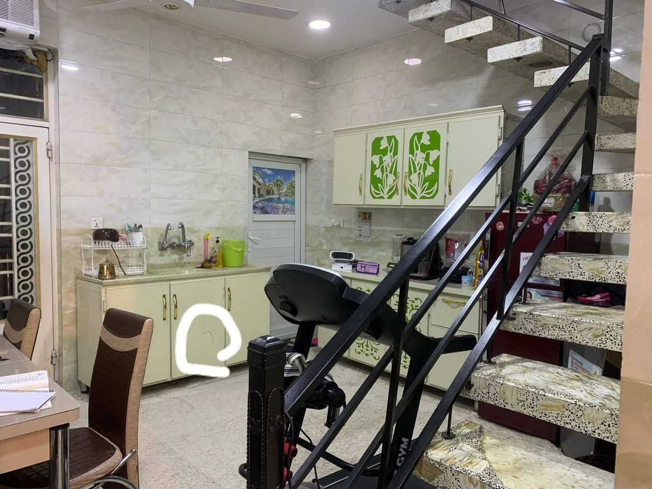 كاونتر مستمل نظيف 3قطع 
الشعب السريدات سعر 325الف بي مجال 
وتساب ***********
