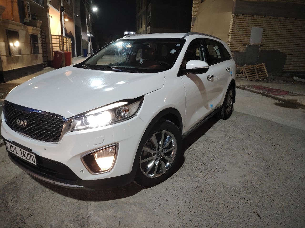 سورنتو 2015 شكل 2016
سورنتو خليجي سيارة نظيفة مكفولة عدا صبغ ربع باب خلفي عكس السايق ورصعة صغيرة بالبنيد بعدها ما مصلحة 

كير مكينة مكفوول حدادية صدر امامي جديد وكالة 

رقم سليمانية  سيارة جاهرة ما تصرف عليها دينار 

مكاني بغداد الدورة للاستفسار *********** 

السعر 195 وبيها مجال بسيط
