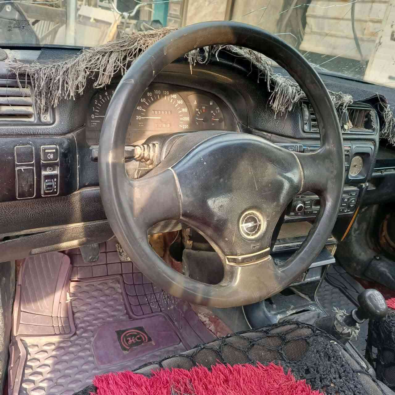 فكتره للبيع موديل 93 كير عادي مكينه 2000السعر 26 بيها مجال  العنوان صلاح الدين سامراء
***********
