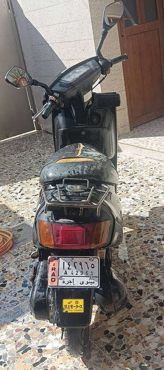 ماطور بزون للبيع اسود اللون بدون رقم 
شاصي مفطور مصلح 
القمجي الامامي 
ماطور نضيف 
السعر 160 بي مجال للاستفسار الاتصال 
***********
