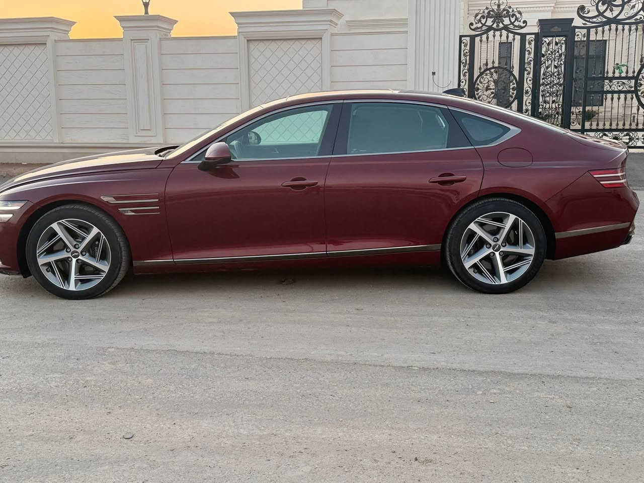 السلام عليكم 
جنسسز 2023 G80 وارد امريكي
رقم اربيل  
المسافه المقطوعه : 12 الف ميل 
حجم المكينه : 2500 تيربو 
الضرر : صبغ نص البنيد صور الحادث مرفقه 
#المواصفات 
1. شاشه 
2.تشغيل عن بعد 
3.قطعتين تبريد 
4. حساسات خلفي امامي
5. كشنات كهرباء
6. كشنات جلد لون احمر
7. صندوك كهرباء شفط وبوب شفط
8. كير ماوس 
9. هيترات بالكشنات حار بارد امامي خلفي
10.فول تحكم 
11. رادارات 360
12. مري شفط 
13. ترحيب شعار جنسسز عن الاقتراب
14. سايد بريك بصمه
15.بصمه 
16.بصمة ابواب
17.بردات خلفيه
18.تحديد مسار
19. كشن السايق خزن
20. اوتو هولد 
21. شفتات بالاستيرن
22. هيتر بالاستيرن 
23. شحن وايرليس
24. ماوس تحكم الشاشه
25. داخل صاج
فول مواصفات 1/1
السعر 325 وبيها مجال 
للاستفسار ***********
