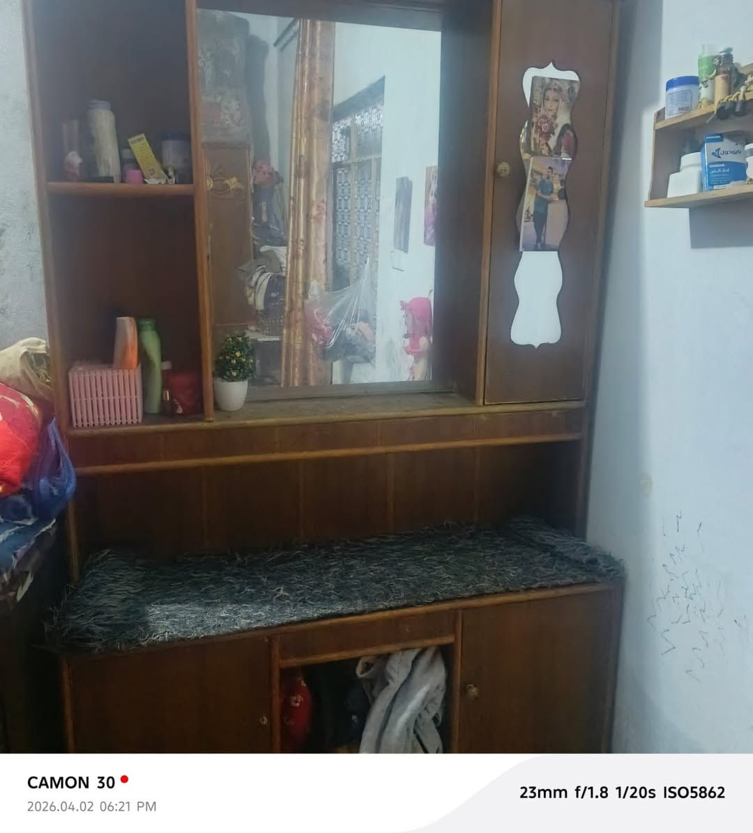 غرفه للبيع مستخدمه ٣٠٠ الف بيها مجال


**إذا كنت صاحب هذا الإعلان وتريد حذفه لأي سبب، رجاءا أرسل رسالة إلى الدعم الفني**