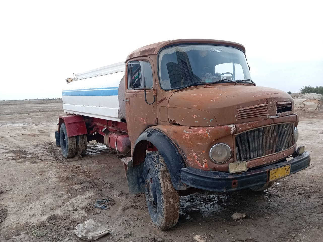 السلام عليكم سياره للبيع 96 مكان السماوه  ***********
