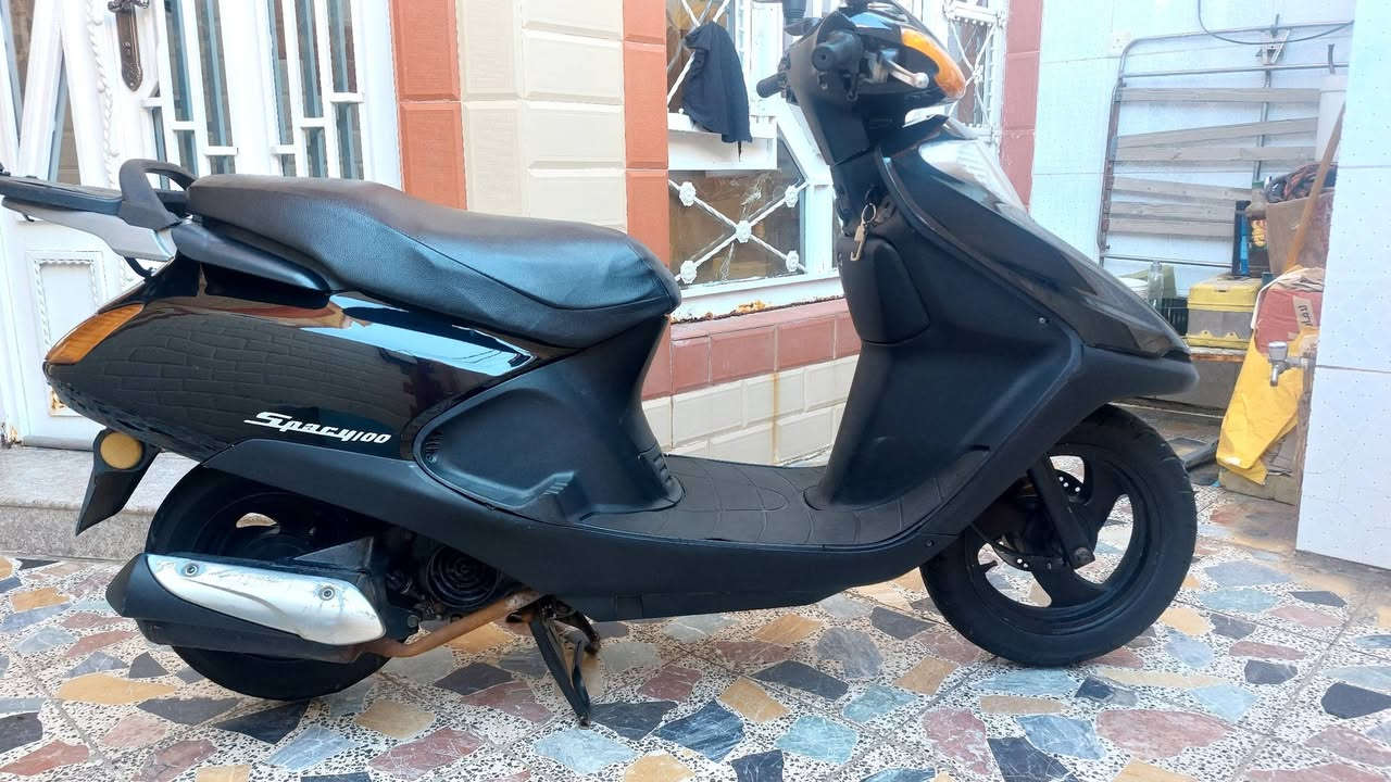 سبيسي ياباني جاهزه كفرات مكينة بوش وبستم شلعه معدل ناعمة تخم تاير قفل جنطه قفل ستيرن كهربائيات كله شغالة دراجه كل نقص مابيه مكاني كوت داموك ***********
