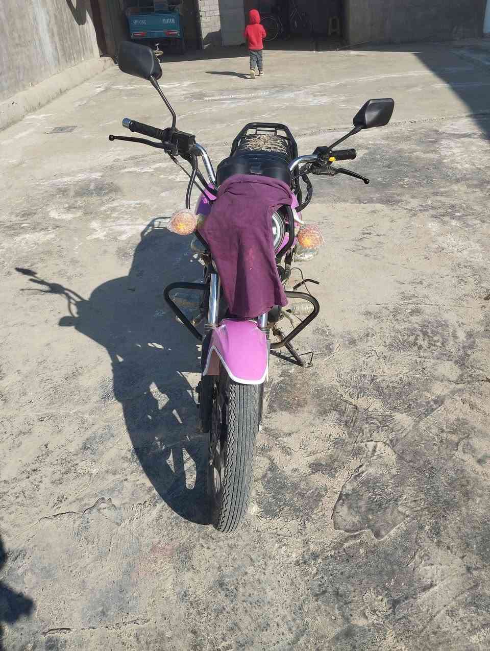 السلام عليكم دراجه للبيع اوراق 2023 محرك 200 السعر خاص الرقم ***********
