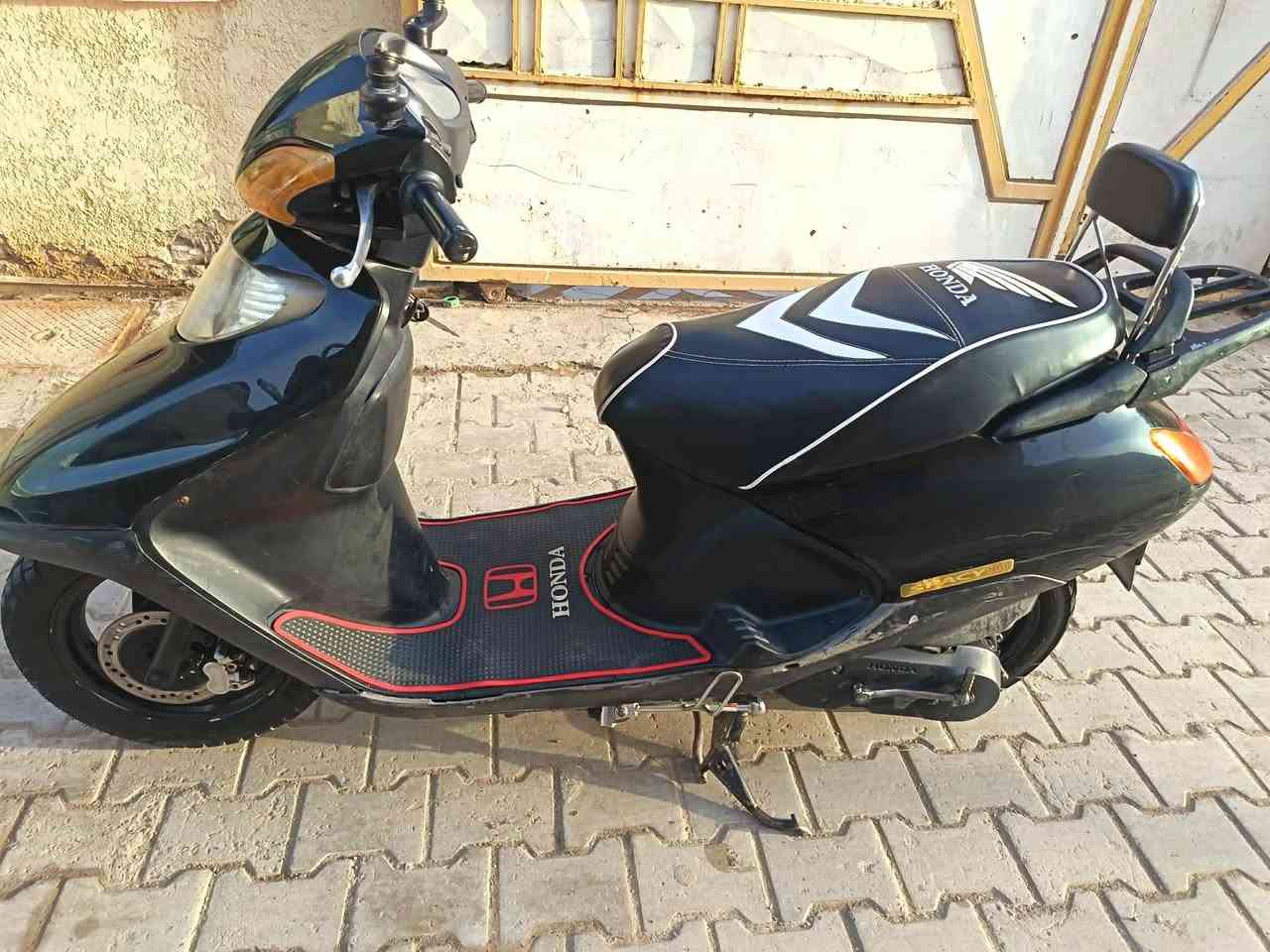 السلام عليكم شباب دراجه سبيسي ياباني مفتوحه للبيع المكان كوت حي الجهاد السعر خاص الاستفسار الاتصال على الرقم ***********
