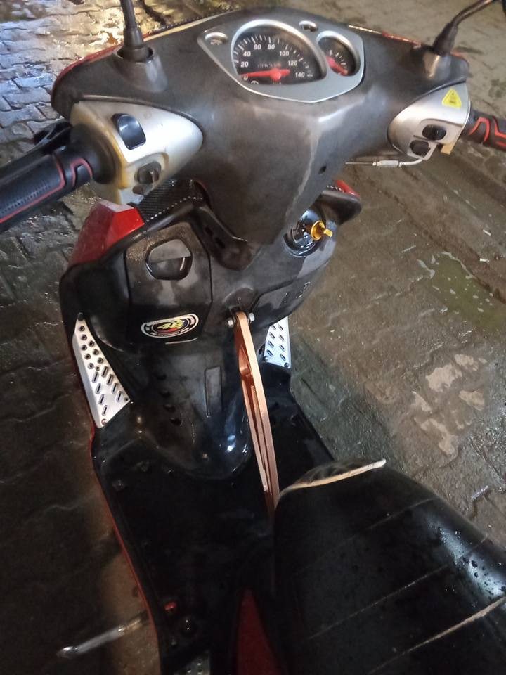 للبيع سكنس الدراجة أحلى من الصور مكينه 58 بوشه اصليه LUMossl كلجات رياضي الدراجة بيها هواي تزويد تعال وشوف بعينك سبب البيع محتاج فلوس شرط الدراجة تاخذها من باب البيت شتريد اني حاضر السعر 550بيها مجال الله شاهد مو سعرها بس بالعافيه ع الياخذها مكاني اعظميه *********** بغداد, العراق
