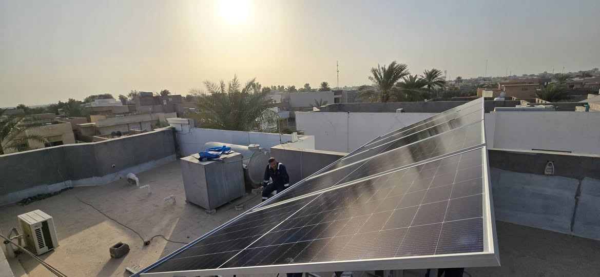 ( لانخسر  الجودة مقابل السعر )
 بأشراف وتنفيذ كادر هندسي مختص في أجهزة الطاقة الشمسية 

⚡ اليوم من سامراء حي السكك ⚡
تم وبحمدلله تجهيز ونصب
 منظومة ( 20 امبير نهاري 10 ليلي )  التفاصيل
🔹 إنفيرتر ايتل 6 كيلو ضمان 3 سنوات استبدال 
🔹 بطارية ليثيوم سولر ماكس 15 كيلو واط ضمان 5 سنوات 
🔹 الواح لونجي 620w عدد 9 
🔹 بورد حماية متكامل & أسلاك  DC و أسلاك AC 
🔹منصه شراعه تمنع الضل عن الالواح حتى غروب الشمس من الحديد المغلون الغير قابل للصدأ 
🔹 ربط ومتابعة عبر الإنترنت
مكتب التقنيات الحديثة للطاقة الشمسية

 صلاح الدين سامراء فلكةالشروق مقابل مطعم حبايبنا -
*********** 📞مهندس محمد مانع
*********** 📞محمد صالح
