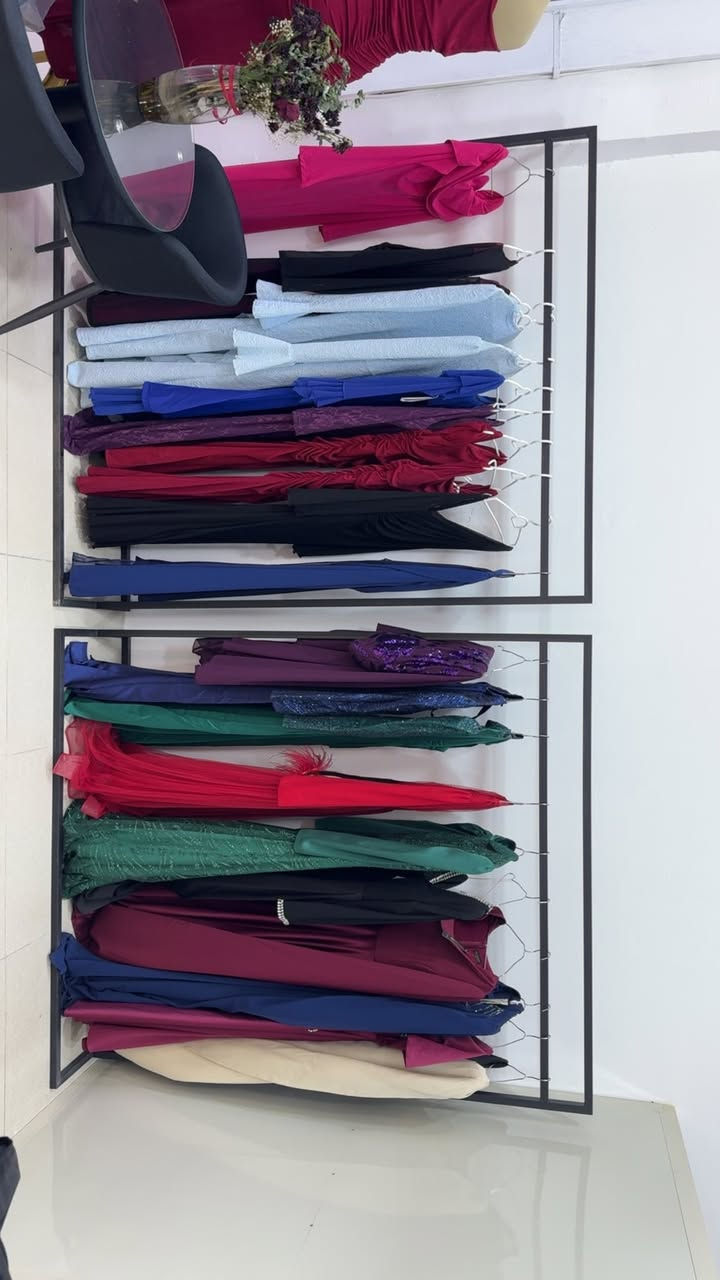 ستاندات للبيع 3قطع حديد توصيه من الحداد مو جاهز
قطعتين ارتفاعهم 170cm عرضهم متر ونص
قطعة ارتفاعها 170cmعرضها مترين 
سعر القطعه45الف


**إذا كنت صاحب هذا الإعلان وتريد حذفه لأي سبب، رجاءا أرسل رسالة إلى الدعم الفني**