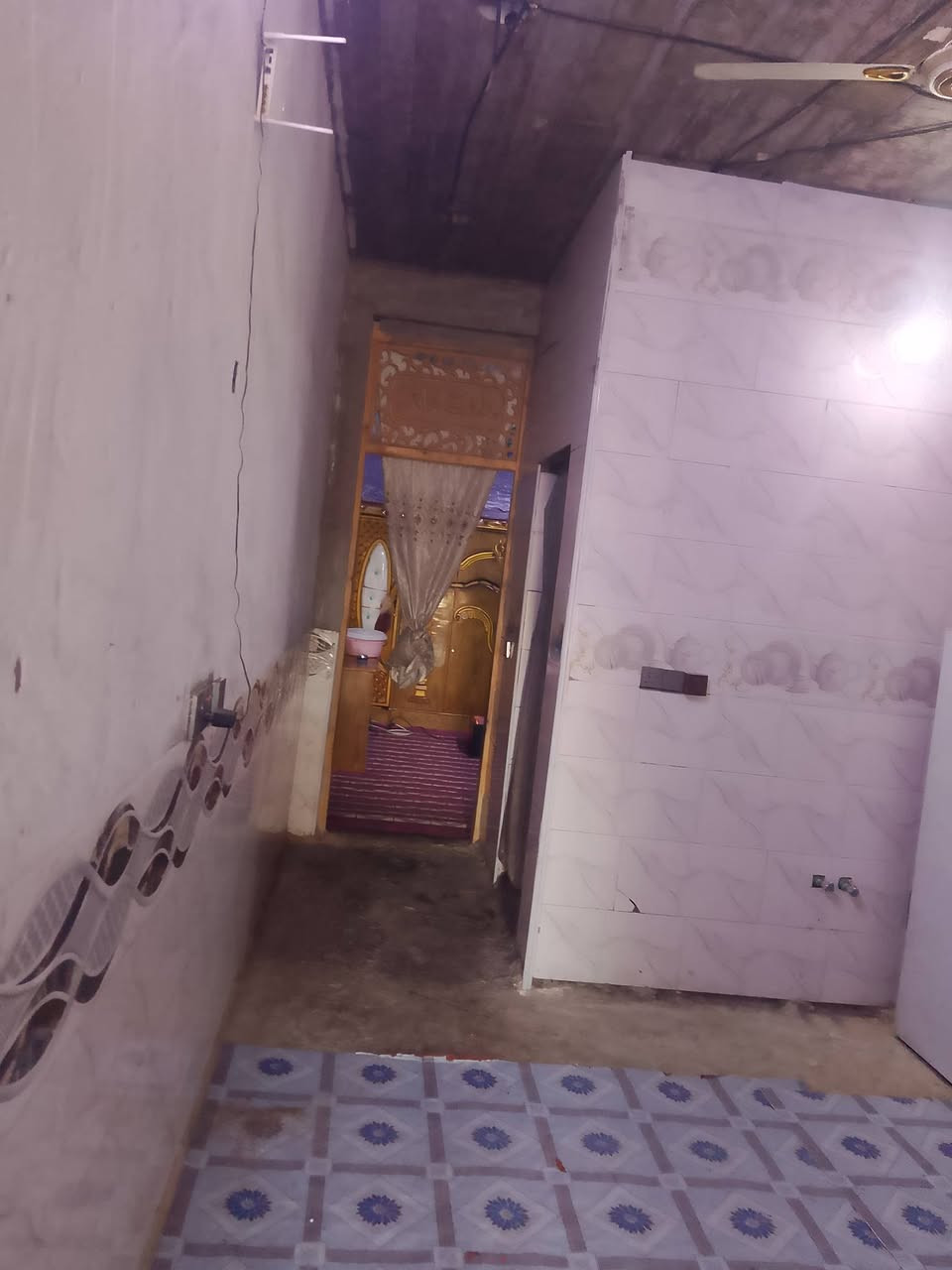 السلام عليكم بيت 100 م بنيان جديد ماي كهرباء انترنت سيراميك كامل نقص ابيض وكاش عنوان مقابيل مول شاكر شارع شارع قهوه سوالف ليل بيت بنيان درجه اولى شبابيش تفصال  رافت درجه اولى بيع ابو مراوس سعر 35 وبي مجال *********** مقابيل الملك مقابيلك شارع 15
