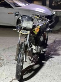 دراجه ايراني تايكر موديل 24  الدراجه شغاله بيه نقوصات خفيفه لان متروكه...