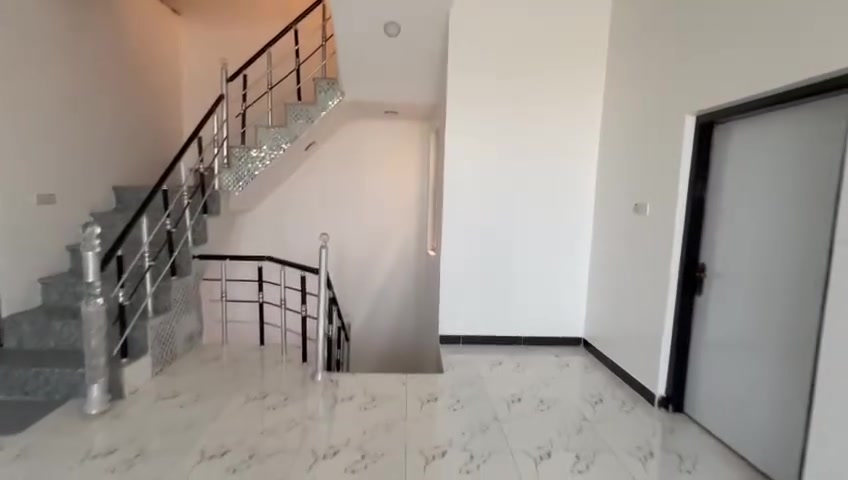 متوفر الان 
بيت للايجار ١٥٠متر طابقين مؤثث من مطبخ وسبالت وغرف نوم بناء حديث غير مسكون
باقي التفاصيل داخل صور عنوان قرب بيت عوده العكيلي 
 ***********
