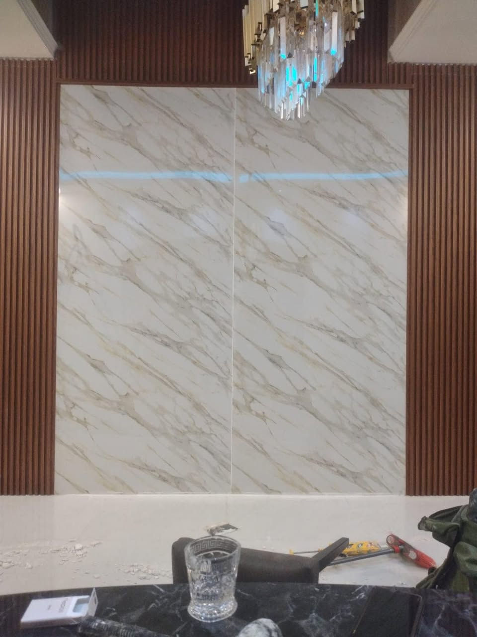 مستعدون لتركيب بديل الخشب🪵🔨 والرخام لل (الغرف -صالات-مطابخ-حمامات-محلات التجاريه)باحدث الديكورات وأسعار مناسبه للاستفسار مراسلة الصفحه أو لاتصال 📱***********وتساب.                                                            
                                                                                 
ئامادين  بو دروستكردني هه موو جوره ديكورى به ديل خشب 🪵 🔨وبه ديل رخام به باشترين مه وادى ده رجه يه ك بو خزمه تي    ئه وا به نرخي كونجاو بو هه ر زانياريه ك په يو ندي بكه به 📱*********** وته ساب يان خود نامه بنيره بو په يج
