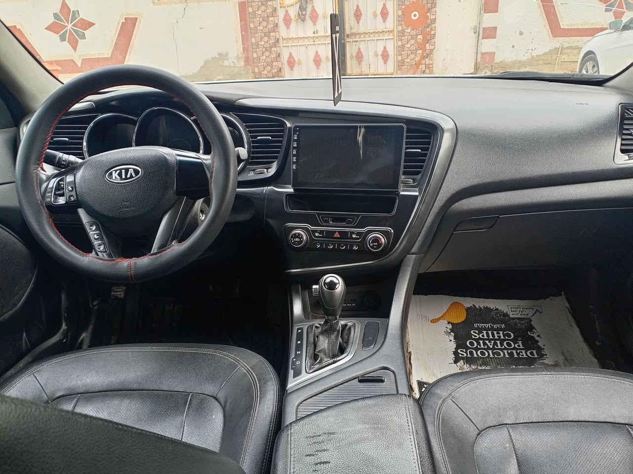 السلام عليكم
كياا أوبتيما موديل 2011وارد كوري مكينه 2000 دوش بيه اربع قطع بابين تبديل السايق والصدر بنيد جاملخ الامامي
رقم بغداد انكليزي الجديد سنويه 2030 سياره عضمه نضيف دواخله دشبوله شخط مابيه مكانه بابل 
100اوبيه مجال رقم الهاتف ***********
