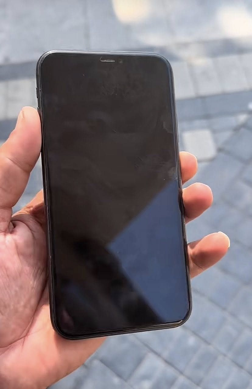 سلام عليكم
ايفون 11عادي
ذاكرة 128
شاشة بلادي 
بطارية بلادي75 مايصرف شحن 
نموذج M    
فيس ايدي مرات يشتخل مرات لا 
بس فلاش بي تاخير بسيط كلاش 

اكتب سعرك وذا عجبني اراسلك


**إذا كنت صاحب هذا الإعلان وتريد حذفه لأي سبب، رجاءا أرسل رسالة إلى الدعم الفني**