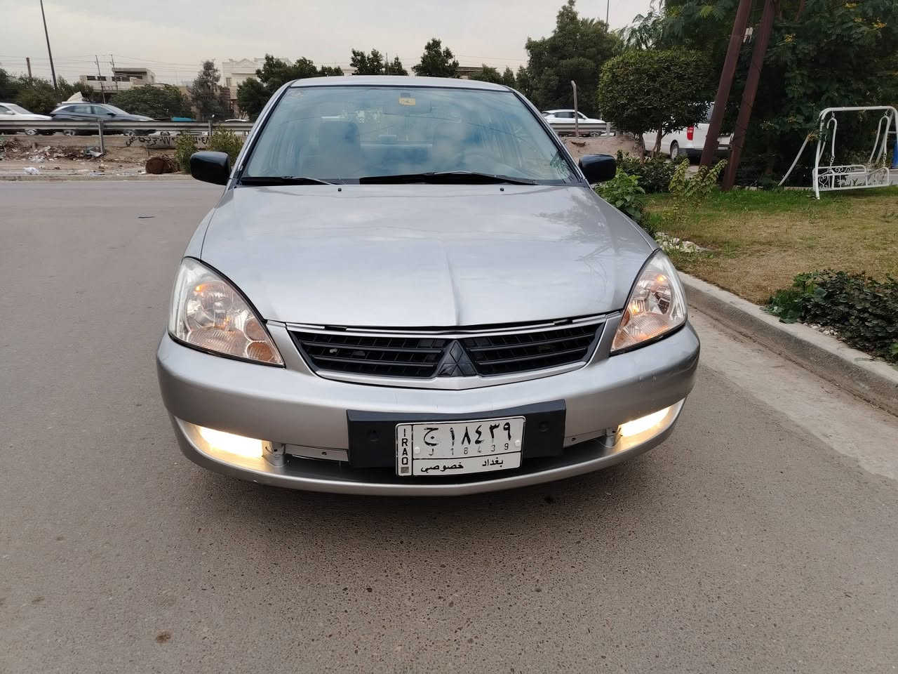 السلام عليكم لانسر موديل 2007 محرك 1500 اوتوماتيك تبريد تدفئة سنترلك تخم باتري جديد تبريد
 تدفئة تحكم مري شاشه تخم سماعات سوني سياره صبغ
 عام جماليه وعندي اكثر من فيديو مصورها ع بلاد وصور
 تحكم سعر 74 وبيها مجال للاستفسار على رقم *********** مكان حي الخضراء
