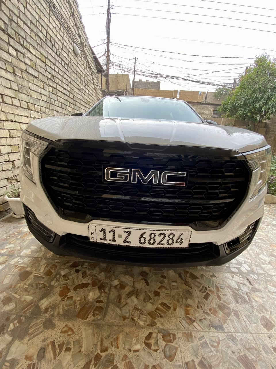 جمسي تيران موديل 2023
مواصفات SlE  

مفتاح التشغيل بصمة وتشغيل عن بعد

بنوراما على طول سياره 

2 قطع تبريد

5 بصمات ابواب 

صندوق كهرباء 

كشانات الامامية كهرباء

تدفئة بالكشنات 

سايد بريك بصمة 

مخارج UBS

رادار امامي + تحديد مسار 

رادار جانبي نظام النقاط العمياء 

اشارة بالمرآة 

شاشة تدعم نظام الاندروي شاشه الكبيره

كشافات امامية زنون 

حجم الاطارات 18 انج ويل كب

حجم المحرك 4 سلندر 1500تيربو

 نضام سبوارت

ناقل الحركة 9 نمر 

عداد المسافات الحالي 40 الف مايل 

الضرر بنيد سطحي نفسه ومصلح 

يوجد بارد خفيف في  الجاملغ  الامامي

ايرباك دركه ودشبول وراجع سستم كامل

جميع صور المزاد مرفقة بالمنشور 

السعر 193وبيه مجال 

عنوان بغداد 

للاستفسار***********  بي وتساب
