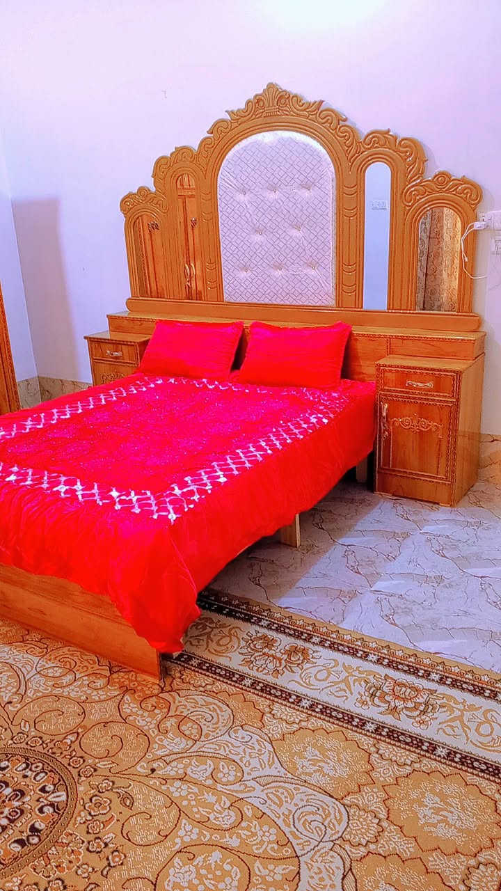 سلام عليكم غرفه نوم للبيع نضيفه مامستعمله خلاص خسب صاج عراقي مكاني جزيره الخالديه سعر مليون 250الف بيه مجال قليل اتصل ***********
