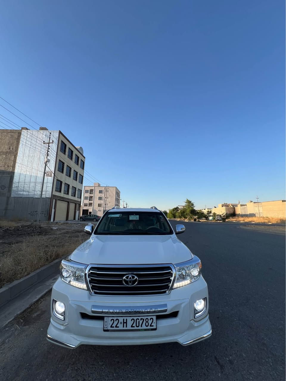 Toyota land 
 وەنەوشە مۆدێل 2008  شکلی گۆراوە بۆ 2015  فول فول مواسەفات  gxr  سلایت  بەسمە ٦ پستۆن کامێرا دەرگا بەسمە  گێرو مەکینەو ئە کسل بەشەرت    بۆیاخ ٣ پارچوە شانێکی بۆیاخە  پشتو 
پئشی کەپسە    چوار تایەی لۆکی لە ژێرە  هەمو شتیکی بەشەرت  بەناوی خۆمە سەنەوی فەحسو هەزەی تازەیە   هەمو شتێکی بەشەرت 
ژمارە موبایل  *********** أربيل, العراق
