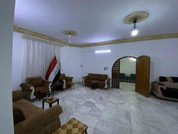 منزل للايجار البراضعية شارع سيد امين 

  ❇️  يلائم اصحاب الشركات الرسمية فقط
▪️ المساحة:  350 متر
▪️ كراج كبير 
▪️ حديقة
▪️مجهزة بسبالت
▪️غرف عدد5
▪️صالة 
▪️ديوانية
▪️صحيات عدد4

ـــــــــــــــــــــــــــــــــــــــــــــــــــــــ
  

للاستفسار الاتصال على الأرقام 🔻

***********📞
***********📞
  ***********📞

او زيارتنا للمزيد من العروض
 عنوان_المكتب
 البصرة - البراضعية - شارع سيد امين (قرب مركز الفيزا التركية) 
المــكــتــب مــجــاز قــانـونــيــاً
خدماتنا:- مقاولات عامة -تصميم خرائط-تصاميم داخلية-ديكورات داخلية-ترميم منازل
#نستقبل_عروضكم_وطلباتكم_التجارية_والسكنية 
العمران للاستثمار والتطوير العقاري
