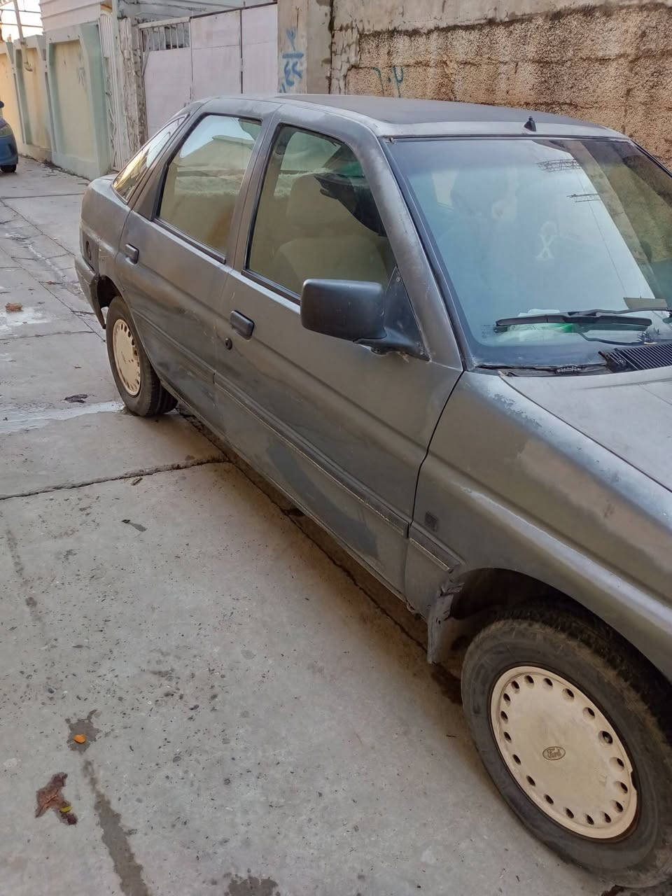 سيارة فورد سكورت للبيع
١٩٩٢موديل 
صاحبو الشرعي مع كابون بانزين
 الاستفسار  على هذا الرقم***********
