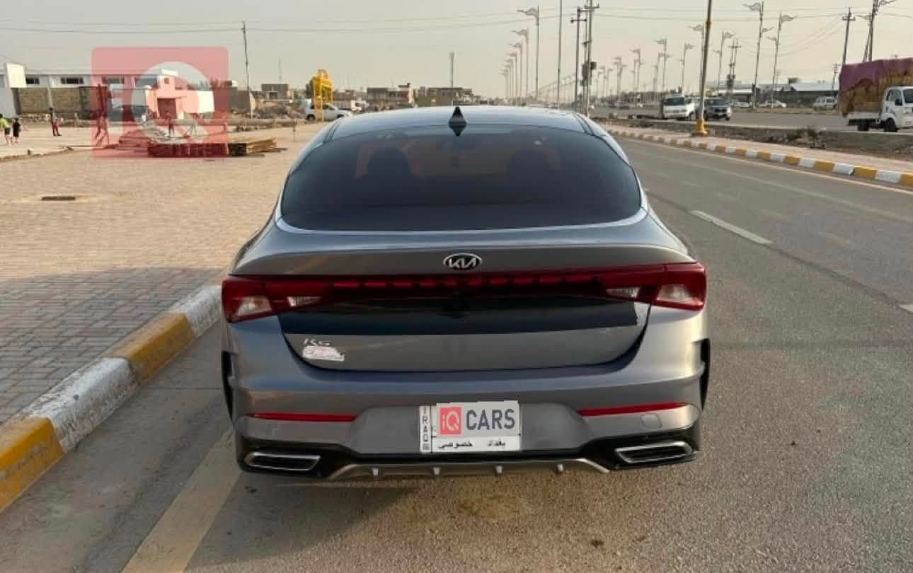 السلام عليكم
للبيع K5 
موديل 2021 معوقين سنة 2027 تصير حره 
المكان واسط الصويرة 
السعر 145 و بيهه مجال 
بيهه قطعتين 
لمعلومات اكثر *********** اتصال او واتس اب
