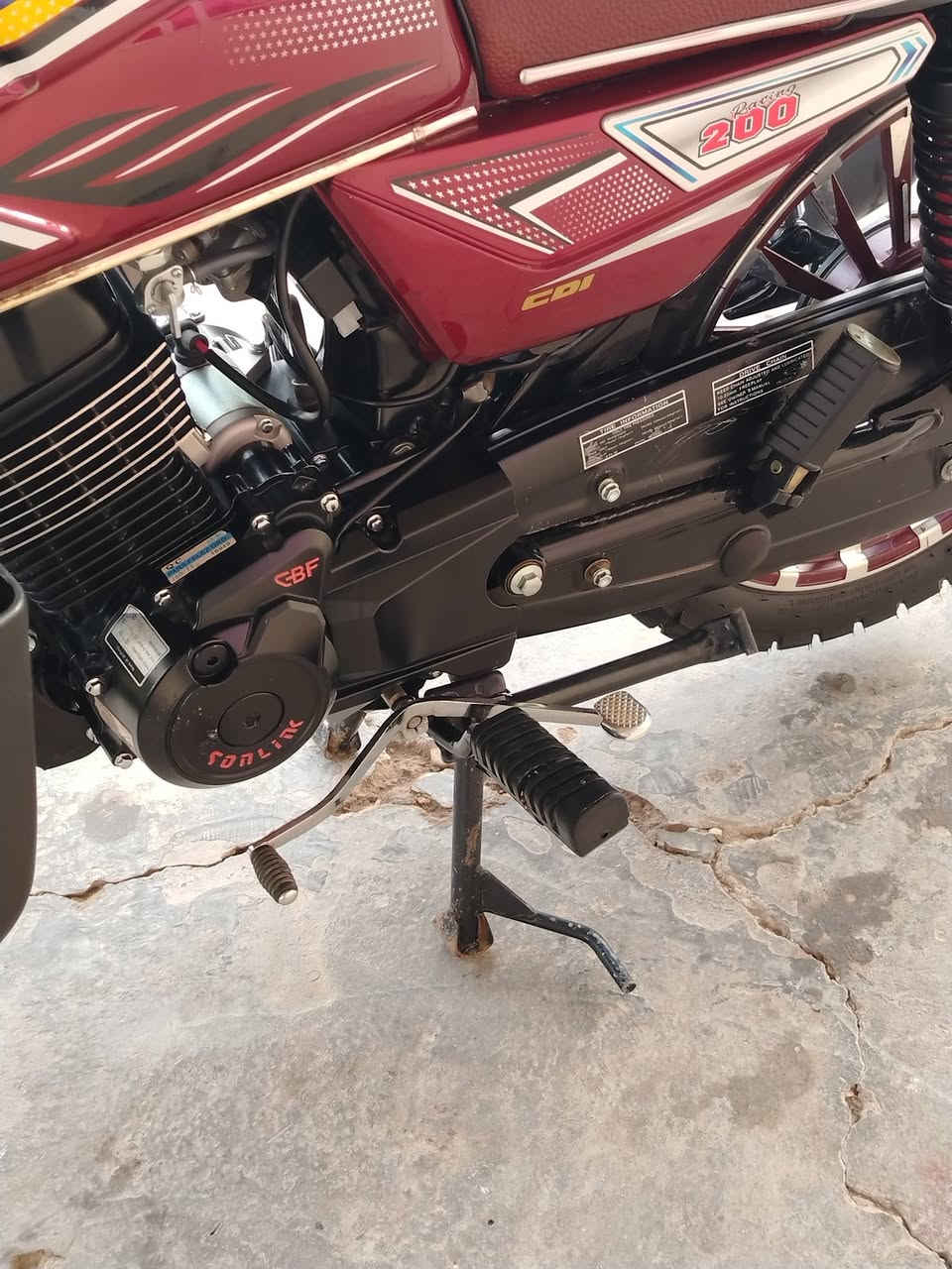 سلام عليكم دراجه للبيع 2025 ظاقطه وزنجيل محرك 200 مكان واسط عزيزيه أوراق بغداد السعر خاص ***********
