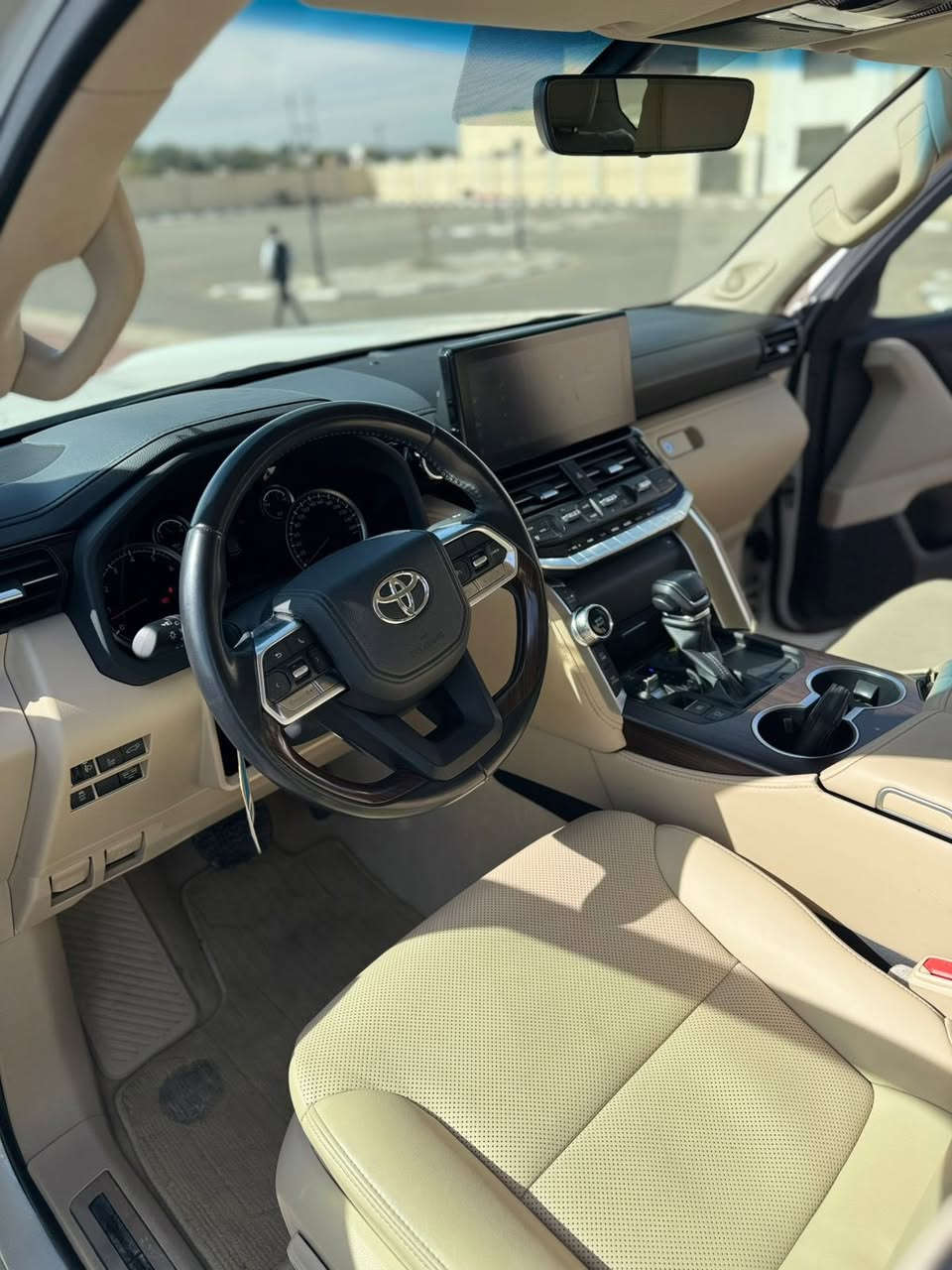 السلام عليكم
لاندكروز موديل 24 
رقم بغداد بااسمي 
GXR لمتدد
توين تيربوا 
فول ال فول 
المواصفات المعروفة ميحتاج اذكرهم
ماشية 38 الف
السعر / 650 وبيها مجال 
السيارة بعدها بوضع الشركة شرط واحلى من الصور
عداا بيها من الشركة بابين مفتوحات باب الصدر والي وراه بدون ضربة بدون دواخل بدددون اي شي والكً الفحص 

للاستفسار / ***********
