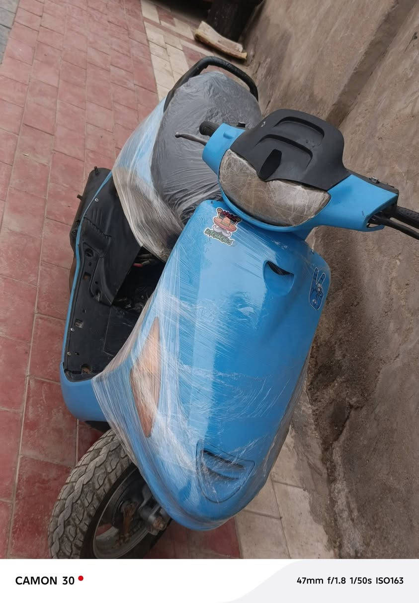 ‏دراجه فراشه للبيع دراجه شغاله نضيفه  محرك ما بي شي  شغاله لايت هورن النقص ما بيها باتري سلف شغال     سعر 190 وبيها مجال بسيط مكان  طواريج *********** مكلف بلنشر
