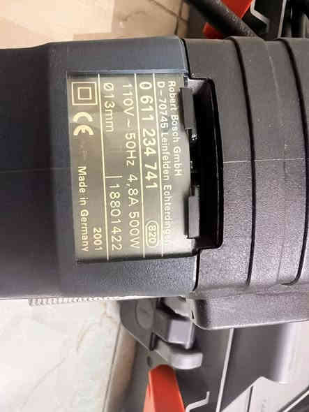 السلام عليكم 
للبيع دريل همر ماركة بوش صنع ألمانيا 🇩🇪 سنةً الصنع 2001 
يعمل على كهرباء 110V يعني يحتاج محولة من 220v إلى 110v 
جديد غير مستخدم نهائياً 
السعر 90 ألف للأستفسار *********** متوفر توصيل 🚚
