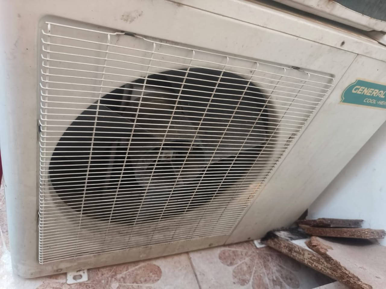 سبلت طن ونص جنرال تايلندي شرط الشغل بلادي كامل مع الملحقات حديده غاز بواري ريمونت شرط الشغل السعر ١٩٠الف
*********** واتس واتصال عادي
***********
