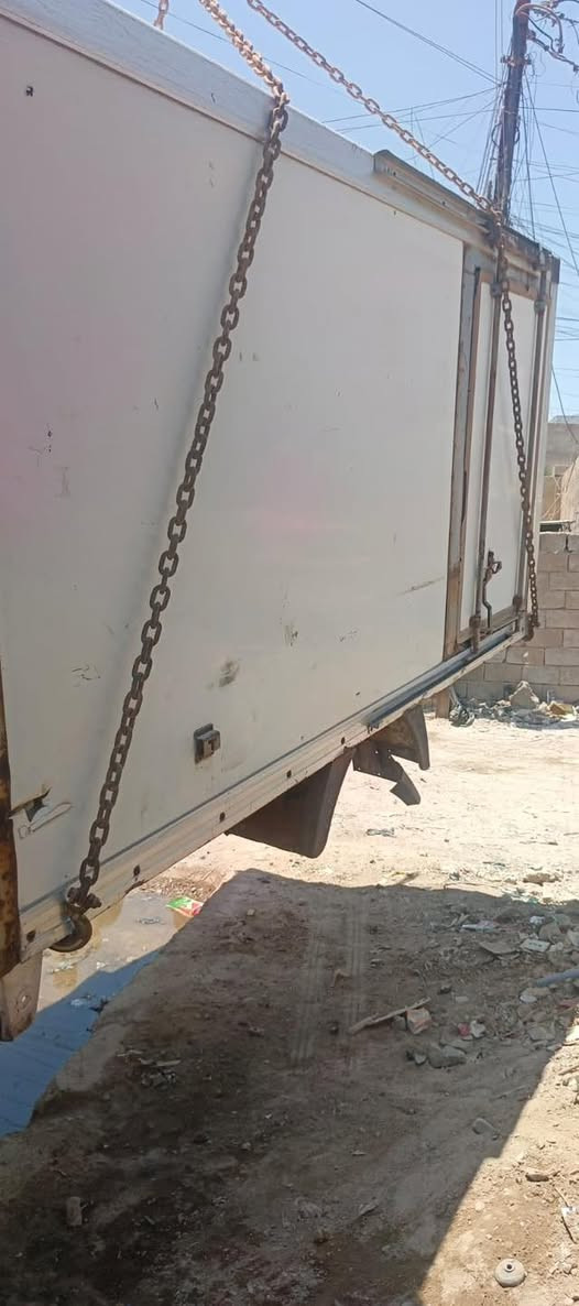 سلام عليكم براد مال نثية للبيع السعر 5ورقات وبي مجال نضيف المكان بغداد ***********
