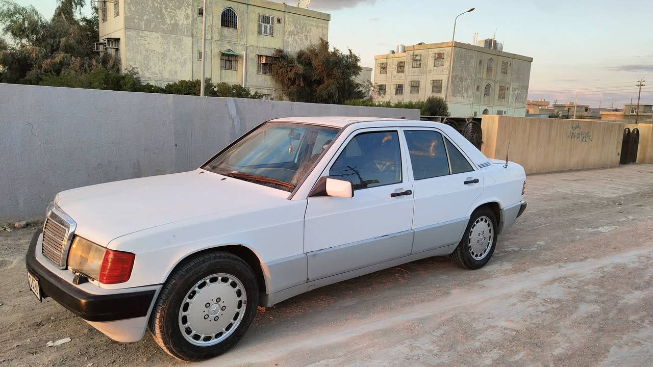 سلام علیکم
مارسیدس 190  ‌مودیل 1990
 بیها قطعتین صبغ 
سیارە بلادیە بدون تعمیر 
محرک ونجي ستە سلندر 
تبرید شغال ثلج  
ABS
سلایت 
دواخل نیلي نظیف 
تخم تایر جدید 
دبلات لویات فلنجات دسکات کلهن مبدل جدید 
سیارە رقم اربیل وکالە باسمي 
شرط تحویل 

مکاني کرکوک 
***********
*********** واتساب

