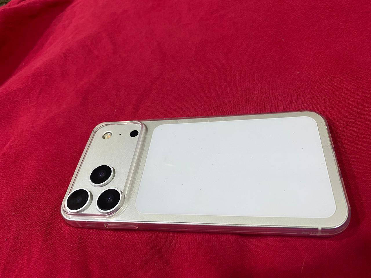 السلام عليكم ايفونXS Max جهاز ذاكره 512 شاشه اصليه  محور ١٧ كله شغال مابي اي خلل سعر ٣٠٠ وبي مجال  لاستفسار ***********
