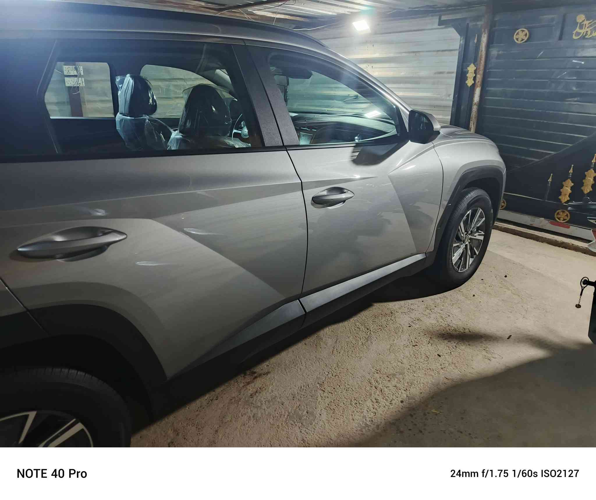 توكسان هايبرد موديل ٢٠٢٤ مواصفات Blue لون سلفر ماشيه ١٣ الف ميل مواصفات بصمه تشغيل بصمه ابواب تشغيل عن بعد رادار امامي خلفي و جانبي كشن كهربائي صندوق كهربائي تبريد قطعتين منفصل وبعد هواي مواصفات... بجم كبس بدون ايرباك ... حادث خلفي صبغ جاملغ خلفي جهة اليمين وقبق الصندوق بدون حوض السياره جاهزه بدون اي نقص صور الحادث وصور التصليح موجوده داخل المنشور ... مكان السياره بغداد البلديات ***********
عارضها 220 $ وبيها مجال للطيبين
