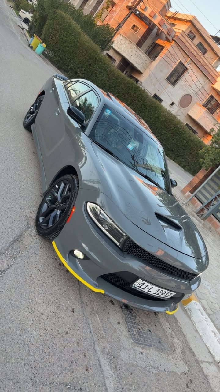 السلام عليكم  للبيع جارجر  جي تي موديل 2023 لون اسمنتي  خليجي وكالة هارلم  فول مواصفات  سلايت رادار امامي شاشة كبيره كشنات جلد وشاموا قطعتين تبريد  والباقي معروف بلجارجر ماشية 35 الف  مكاني بغداد العامرية السعر 365 وبيهة مجال مكاني بغداد العامرية  للاستفسار ***********
