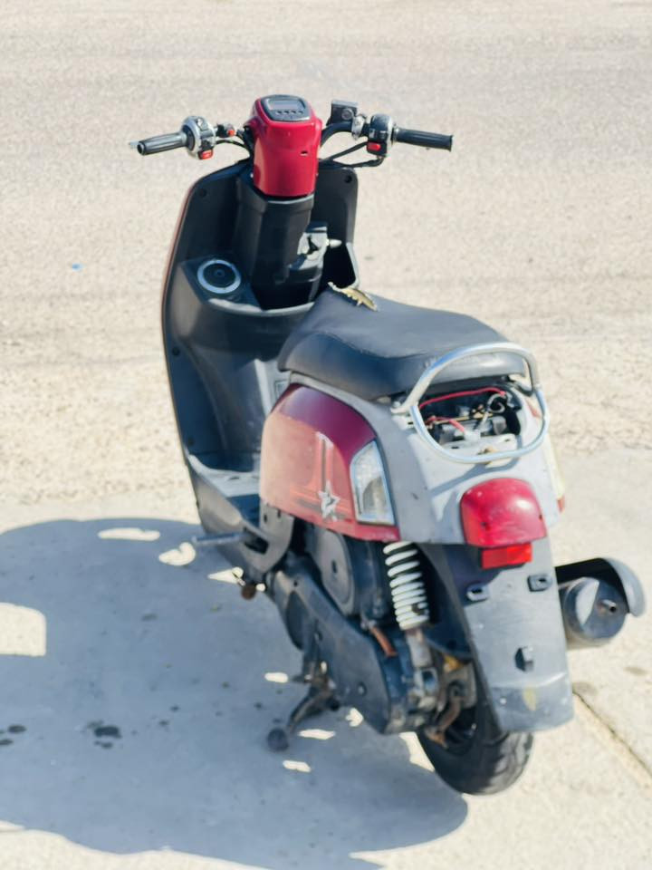 (مكلف بنشر )سلام عليكم دراجه ماكس بوليس نوزل للبيع سعر 850 بيها مجال/رقم راعيها(***********)
