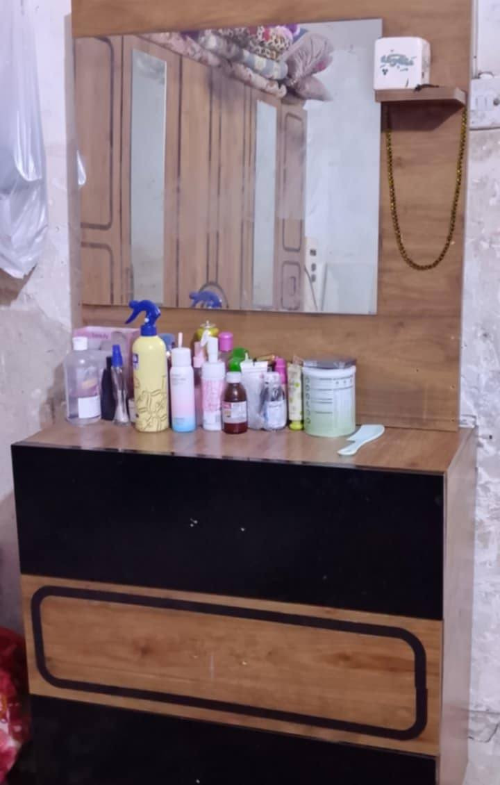 السلام عليكم غرفه اخشاب للبيع مستعمله بيه ضرر قليل نضيفه تتكون من 4قطع السعر 250وبيه مجال


**إذا كنت صاحب هذا الإعلان وتريد حذفه لأي سبب، رجاءا أرسل رسالة إلى الدعم الفني**